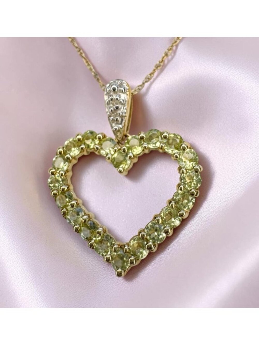 10K Gold Natural Peridot & Diamond Necklace 18" August Heart Necklace -2.3g